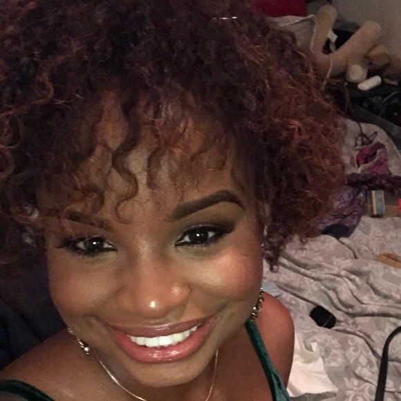 Meet your Posher, L 🤗 - Picture 3 of 5